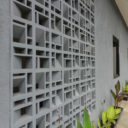 RedDoorz near Puri Indah Mall Dżakarta Zewnętrze zdjęcie